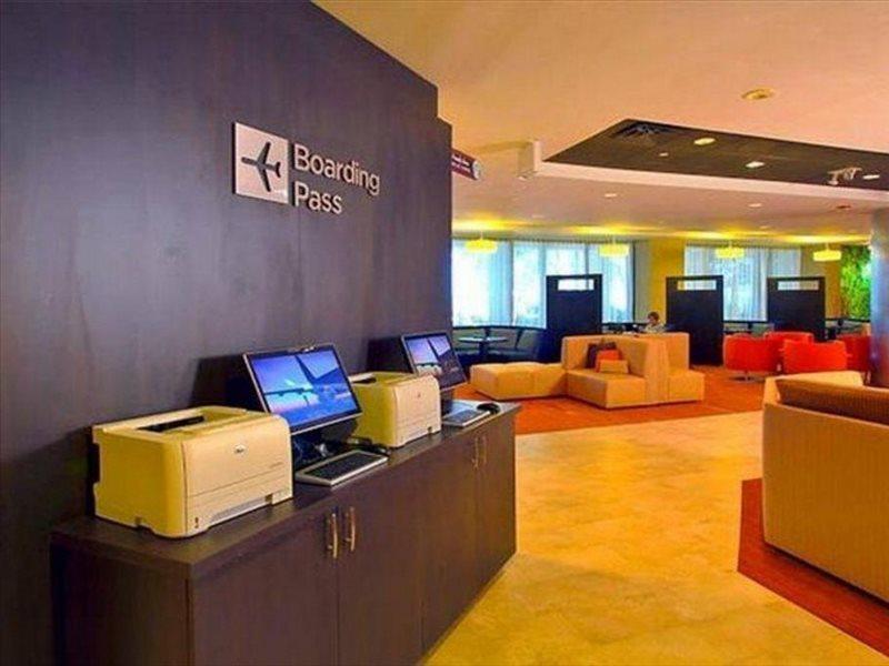 מלון Courtyard By Marriott New York Laguardia Airport מראה חיצוני תמונה