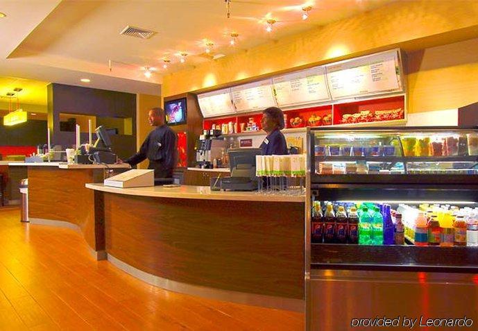 מלון Courtyard By Marriott New York Laguardia Airport מסעדה תמונה