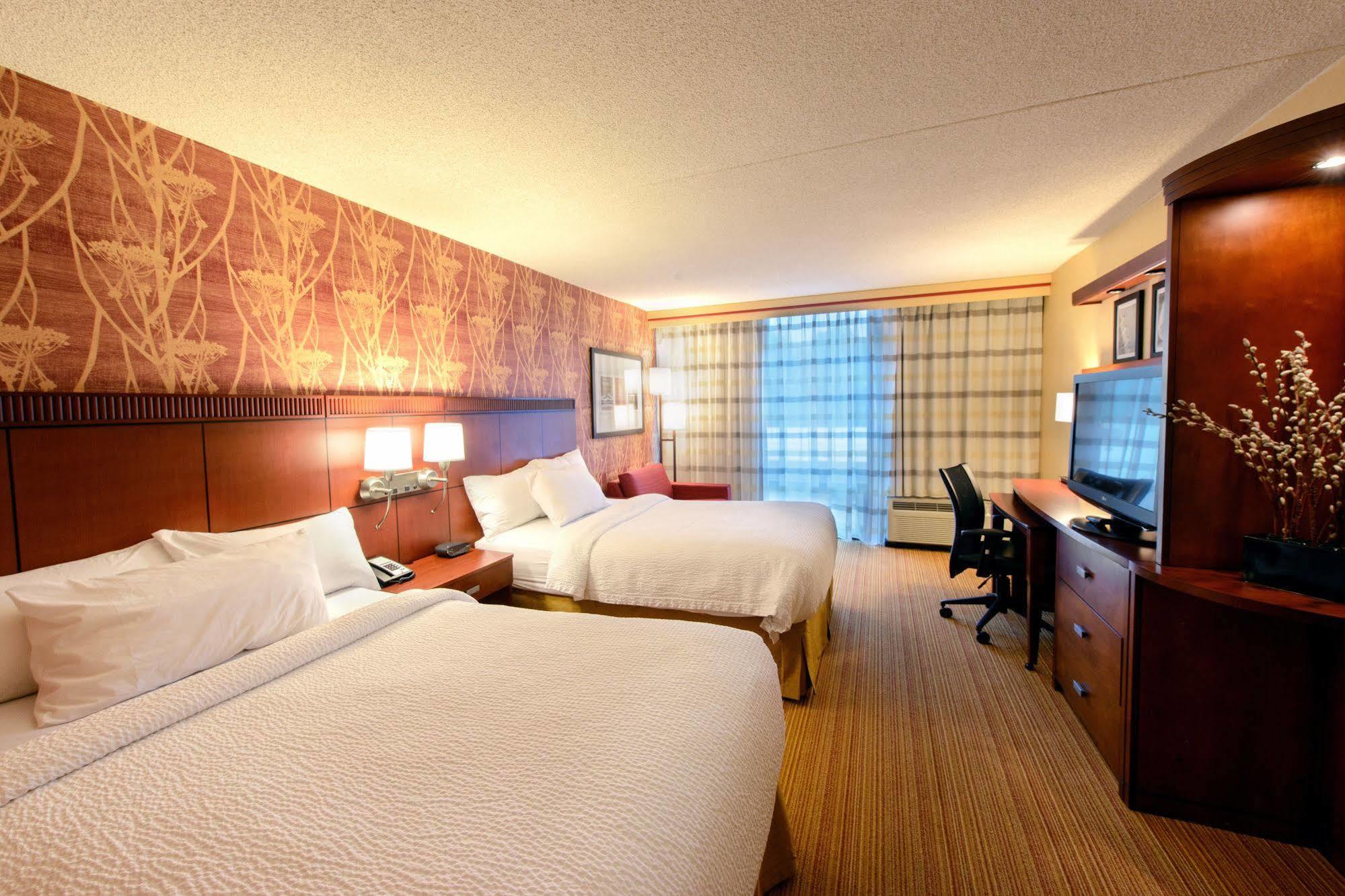 מלון Courtyard By Marriott New York Laguardia Airport מראה חיצוני תמונה