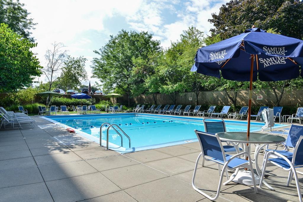 מלון Courtyard By Marriott New York Laguardia Airport מראה חיצוני תמונה